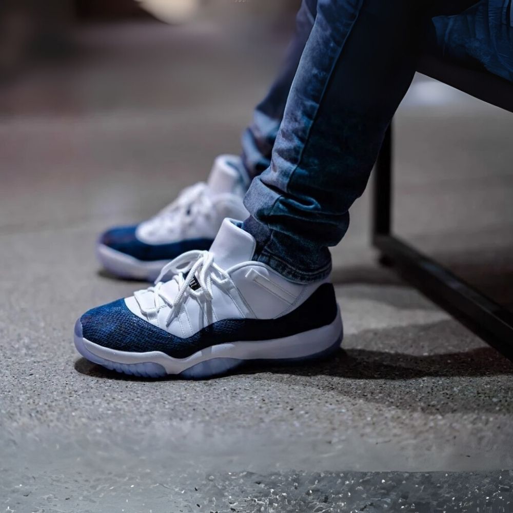 Air Jordan 11 Retro Low Navy Snakeskin LE