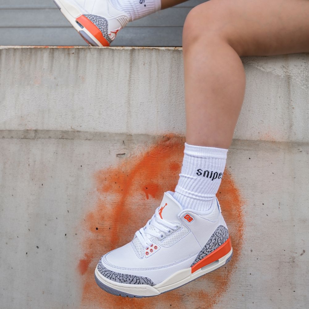 Air Jordan 3 Retro Georgia Peach